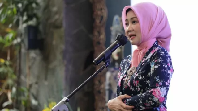 Masuk Kandidat Wali Kota Bandung, Atalia Praratya Beri Kode ke Ridwan Kamil - GenPI.co JABAR
