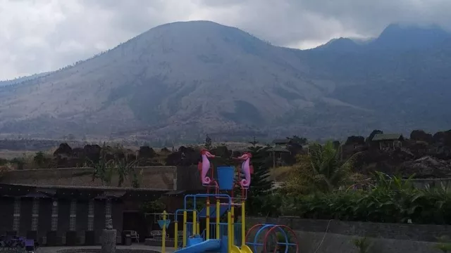Ingin Seperti Bromo dan Merapi, Gunung Guntur Ubah Status - GenPI.co JABAR