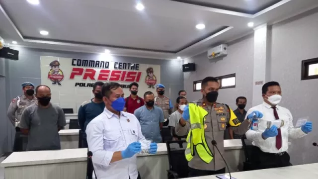 Pungli di Objek Wisata Kabupaten Sukabumi Viral, Polisi Gercep - GenPI.co JABAR Pungli di Objek Wisata Kabupaten Sukabumi Viral, Polisi Gercep - GenPI.co JABAR
