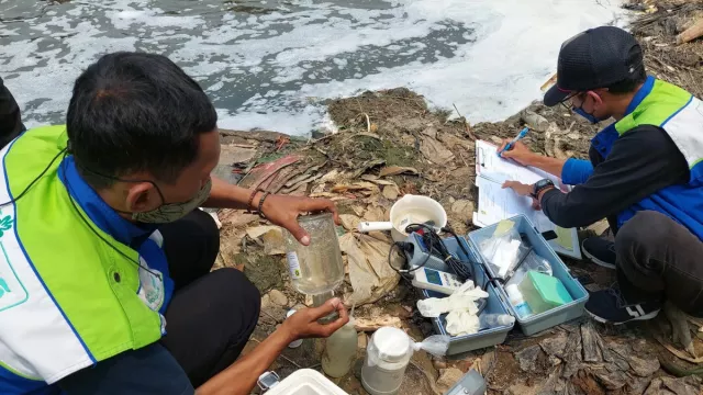 KP2C Harap Aparat Menghukum Berat Pencemar Sungai Cileungsi - GenPI.co JABAR