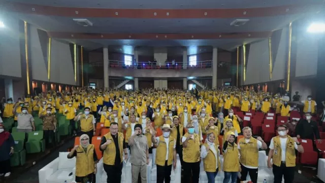 Wisuda 1.249 Petani Milenial, Pesan Ridwan Kamil Wajib Didengar - GenPI.co JABAR