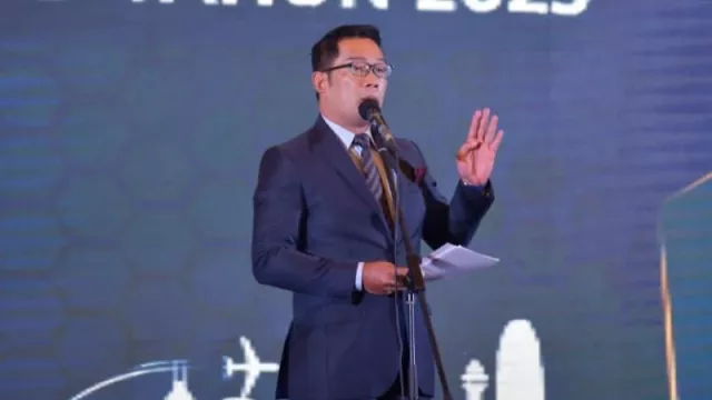Ridwan Kamil Izinkan Masyarakat Salat Tarawih Berjamaah di Masjid - GenPI.co JABAR