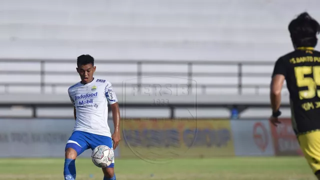 Pemain Persib Bandung, Abdul Aziz Akui Ada Tawaran dari Tim Lain - GenPI.co JABAR