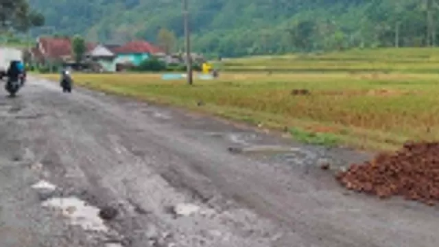 Cianjur Punya Misi Penting, Perbaiki Jalan Rusak ke Objek Wisata - GenPI.co JABAR