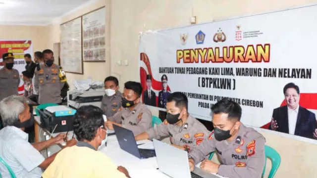 PKL dan Nelayan di Cirebon Bahagia, Bantuan Tunai Mengalir Deras - GenPI.co JABAR