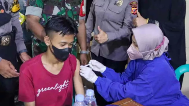 Vaksinasi Booster di Kabupaten Cirebon Makin Moncer, Luar Biasa - GenPI.co JABAR
