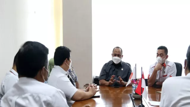 3 Bulan Guru Honorer di Kota Bogor tak Digaji, Kok Bisa? - GenPI.co JABAR