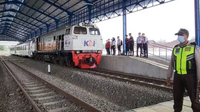 Jadwal dan Harga Tiket Kereta Api Argo Parahyangan Terbaru - GenPI.co JABAR