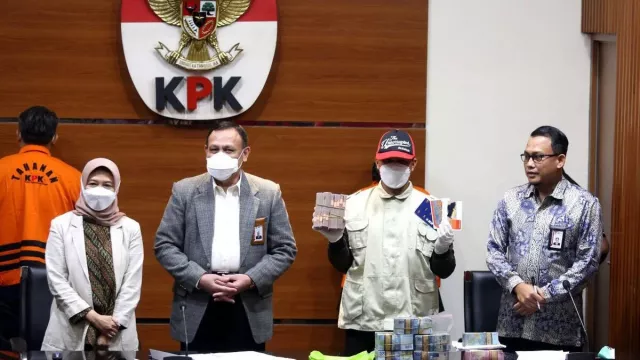 Uang Miliaran Diamankan KPK Dalam Kasus Bupati Bogor Ade Yasin - GenPI.co JABAR