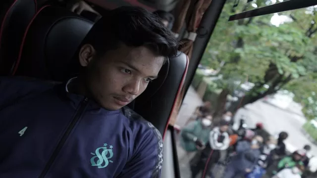 Pemain Persib Bandung, Bayu M Fiqri Akhirnya Bisa Mudik Lebaran - GenPI.co JABAR