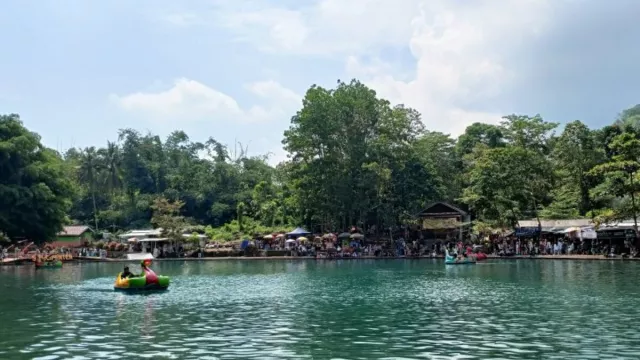 Situ Cipanten Dikunjungi Oleh Ribuan Orang Selama Libur Lebaran - GenPI.co JABAR