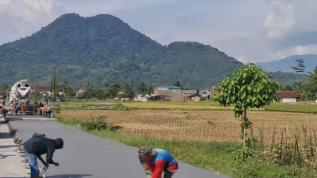 Tol Cigatas Segera dibangun, Pemkab Garut Buat Jalan Penunjang - GenPI.co JABAR Tol Cigatas Segera dibangun, Pemkab Garut Buat Jalan Penunjang - GenPI.co JABAR