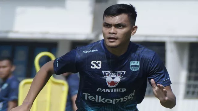 Meski Gugup, Bek Persib ini Siap Buat Bhayangkara FC Malu - GenPI.co JABAR