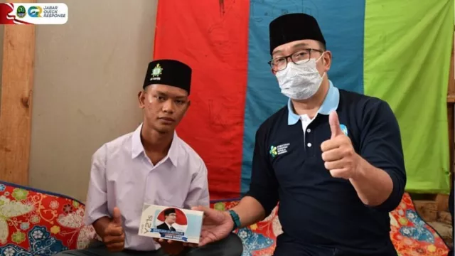 Ridwan Kamil Kunjungi Remaja di Karawang, Kondisinya Bikin Sedih - GenPI.co JABAR