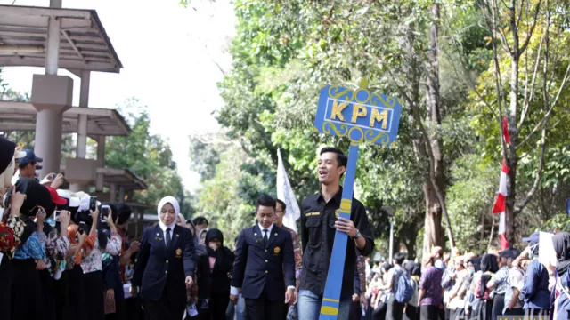 PMB Unpad 2022 Dijamin Seru dan Tidak Ada Kekerasan - GenPI.co JABAR PMB Unpad 2022 Dijamin Seru dan Tidak Ada Kekerasan - GenPI.co JABAR