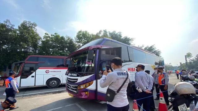 Warga Jabar Siap-siap, Tiket Bus AKDP akan Naik Sekitar 46 Persen - GenPI.co JABAR