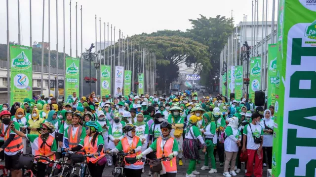 Fun Walk di Kota Bandung Diikuti 1.100 peserta - GenPI.co JABAR