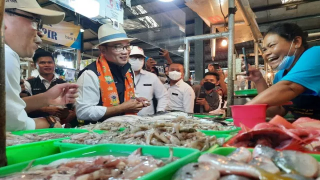 Ridwan Kamil Kunjungi Pasar Sukatani, Ini yang Ditemukan - GenPI.co JABAR