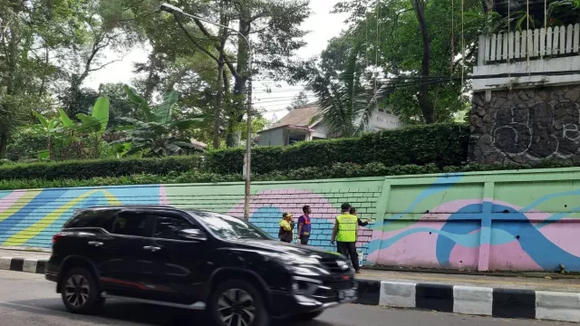 Vandalisme Terjadi Lagi di Kota Bandung, Kali ini Giliran Dinding Babakan Siliwangi - GenPI.co JABAR