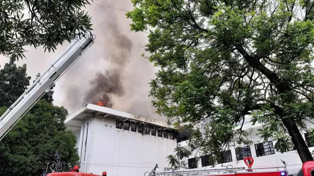 6 Orang Saksi Diperiksa Terkait Kebakaran Gedung Bappelitbang Kota Bandung - GenPI.co JABAR