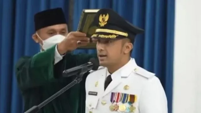 Hengky Kurniawan Resmi Menjabat Sebagai Bupati Bandung Barat - GenPI.co JABAR