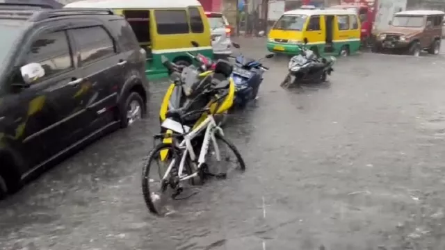 Hujan Deras, Banjir di Kota Bandung Rendam Sejumlah Kawasan - GenPI.co JABAR