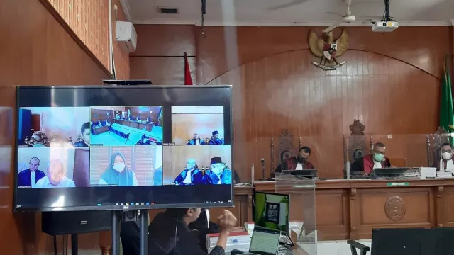 Bacakan Pledoi, Mantan Ketua DPRD Jawa Barat Merasa Janggal - GenPI.co JABAR