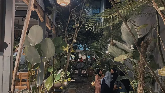5 Kafe di Garut Punya Konsep Asri Banget, Nyaman untuk Nongkrong Bareng Teman - GenPI.co JABAR