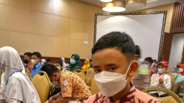 Siswa Asal Jepara Boyong 4 Piala di Festival Bahasa Jateng 2021 - GenPI.co JATENG