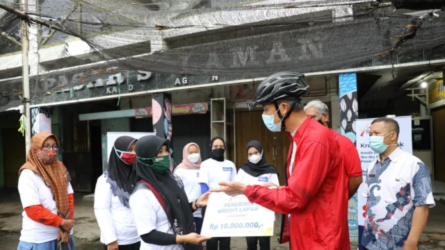 Kredit Lapak Bantu Ibu-Ibu di Jateng, Tanpa Agunan dan Bunga 2% - GenPI.co JATENG