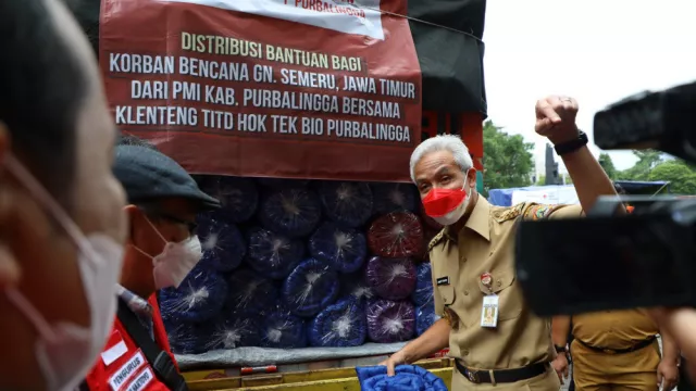 Pemprov Jateng Kirim Logistik dan 50 Relawan Bantu Korban Semeru - GenPI.co JATENG