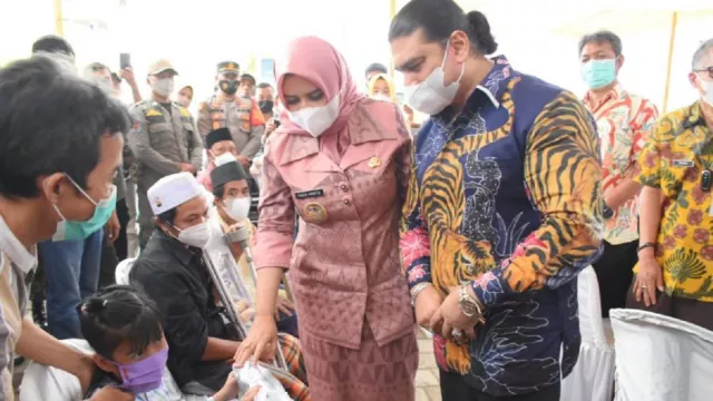 Penunggu Pasien RS Pekalongan Bakal Dapat Bantuan Rp50.000/Hari - GenPI.co JATENG Penunggu Pasien RS Pekalongan Bakal Dapat Bantuan Rp50.000/Hari - GenPI.co JATENG