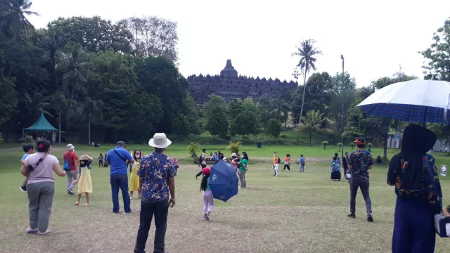 Candi Borobudur Ramai Lurr, Tetap Prokes Ya - GenPI.co JATENG