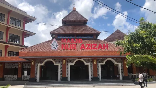 Dipakai Jumatan Perdana, Ini Penampakan Masjid Nur Aziah Klaten - GenPI.co JATENG