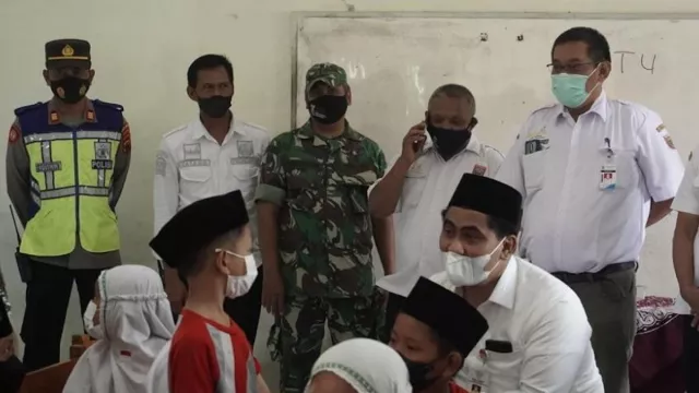 Tinjau Vaksinasi Anak di Batang, Taj Yasin: Tidak Ada Temuan - GenPI.co JATENG