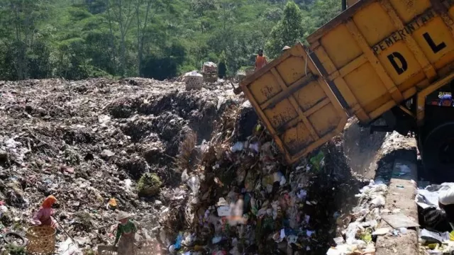 Libur Lebaran, Volume Sampah di Temanggung 230 Ton per Hari - GenPI.co JATENG