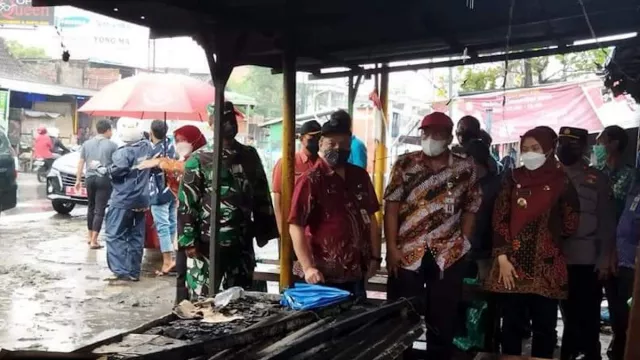 Demak Siapkan Rp400 Juta untuk Relokasi Pedagang Pasar Mbrambang - GenPI.co JATENG