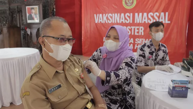 Jangan Khawatir, Stok Vaksin Booster di Purbalingga Aman - GenPI.co JATENG