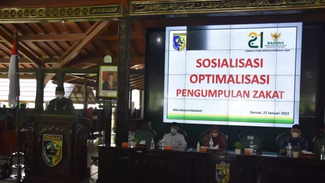 Gus Yasin Ingatkan Umat Islam untuk Bayar Zakat - GenPI.co JATENG