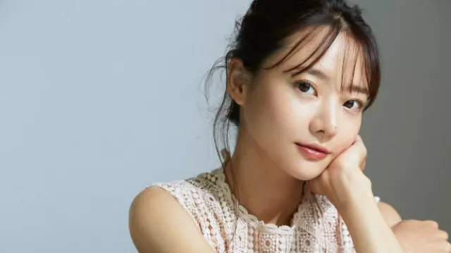 6 Tips Makeup Ala Gadis-Gadis Korea, Jangan Lupa Bersihkan Wajah - GenPI.co JATENG