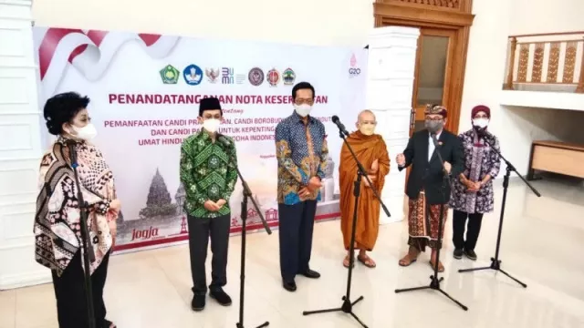 Sah! Candi Borobudur Jadi Tempat Ibadah dari Seluruh Dunia - GenPI.co JATENG