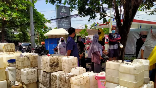 Mantap! Semarang Dikucuri 4,5 Ton Minyak Goreng, Segini Harganya - GenPI.co JATENG