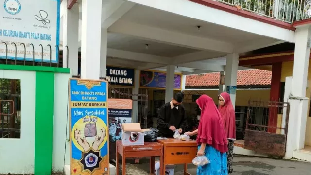 Bikin Jumbagi, Siswa SMK BP Batang Dilatih Kepekaan Sosial - GenPI.co JATENG