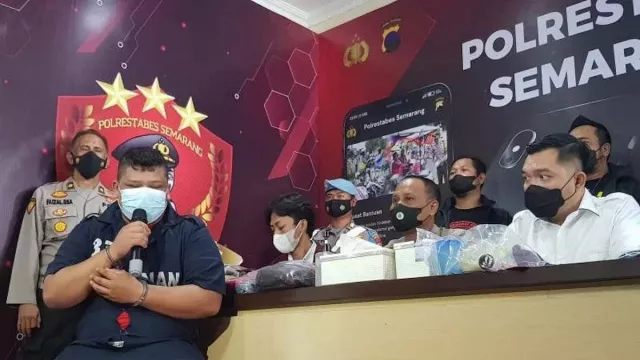 Rebutan Lahan Parkir, Seorang Pria di Semarang Tusuk 2 Temannya - GenPI.co JATENG