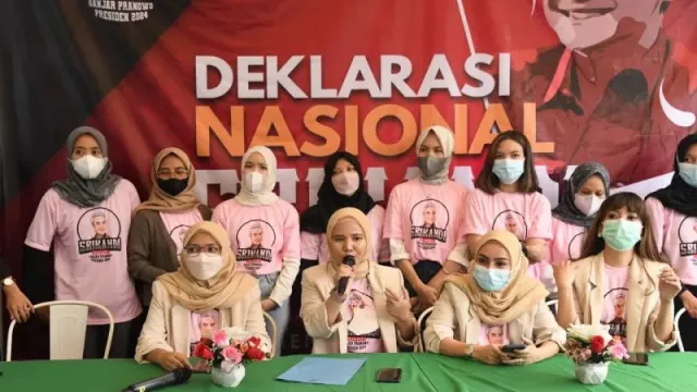 Peduli Perempuan, Ganjar Didukung Relawan Srikandi Maju Pilpres - GenPI ...