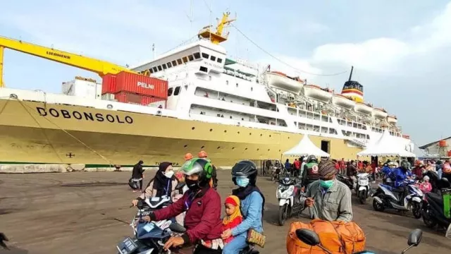 428 Pemudik Tiba di Pelabuhan Tanjung Emas Semarang - GenPI.co JATENG