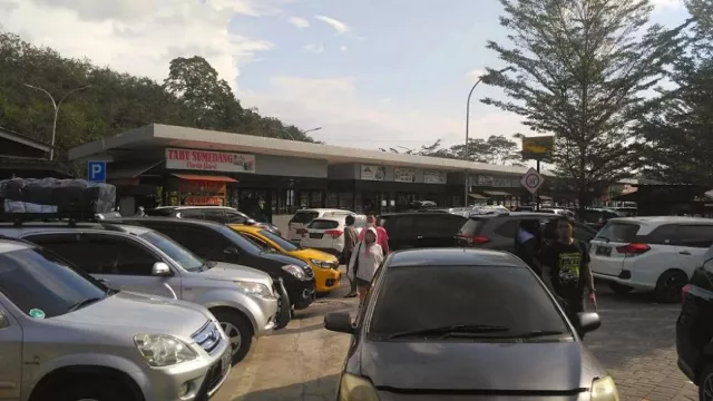 Pengumuman! Rest Area KM 360 B di Tol Batang-Semarang Berlaku Buka Tutup - GenPI.co JATENG