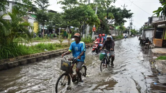 Waduh! Kota Semarang Kena Banjir Rob Lagi, Ini Titiknya - GenPI.co JATENG
