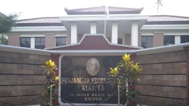 Uang Nasabah Hilang Rp5,8 M, Bank di Kudus Wajib Ganti Rugi - GenPI.co JATENG