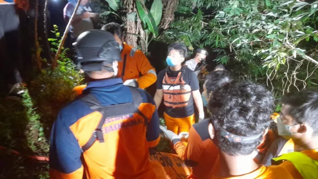 Mayat Bercelana Cokelat Ditemukan di Bantaran Bengawan Solo - GenPI.co JATENG
